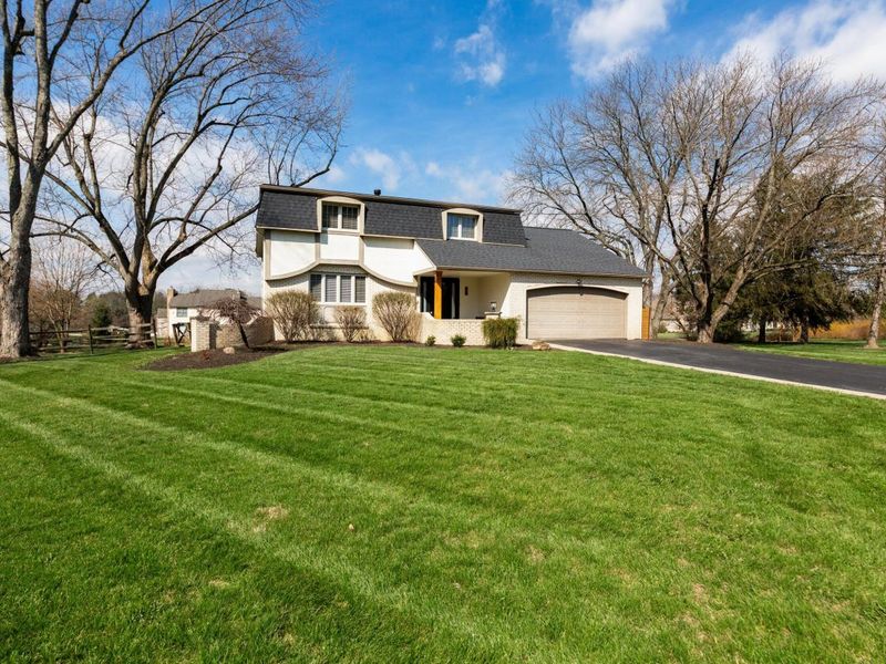 9042 Carriage Court NW, Pickerington, OH 43147 Photo 2