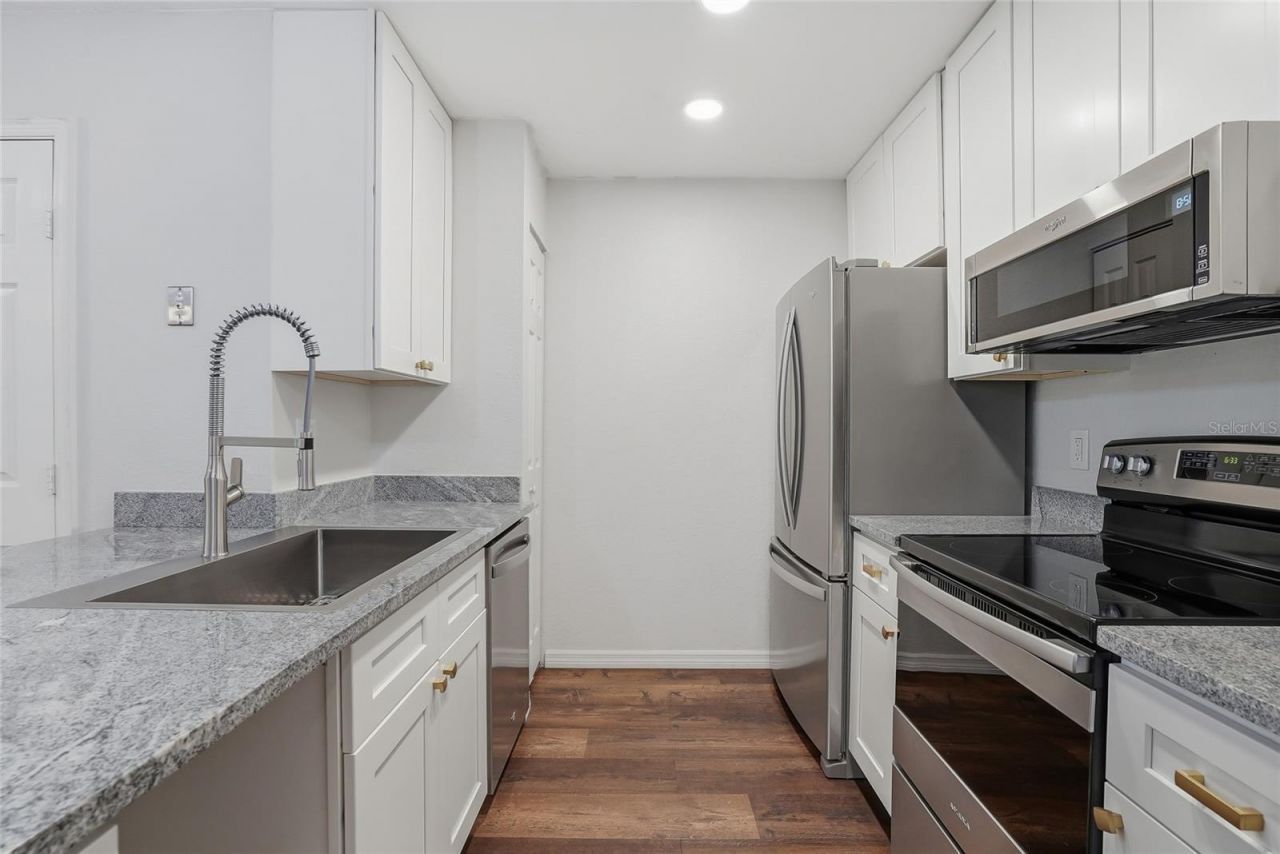 8809 Manor Loop , Unit 106, Lakewood Ranch, FL 34202 Photo