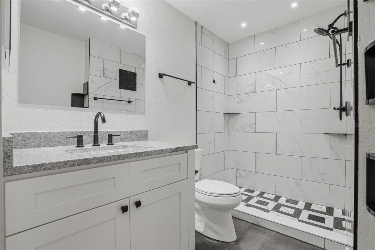 8809 Manor Loop , Unit 106, Lakewood Ranch, FL 34202 Photo