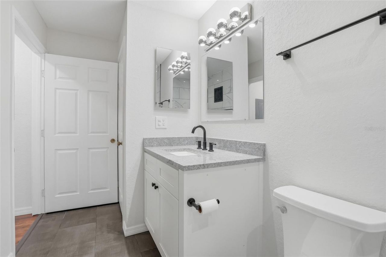 8809 Manor Loop , Unit 106, Lakewood Ranch, FL 34202 Photo