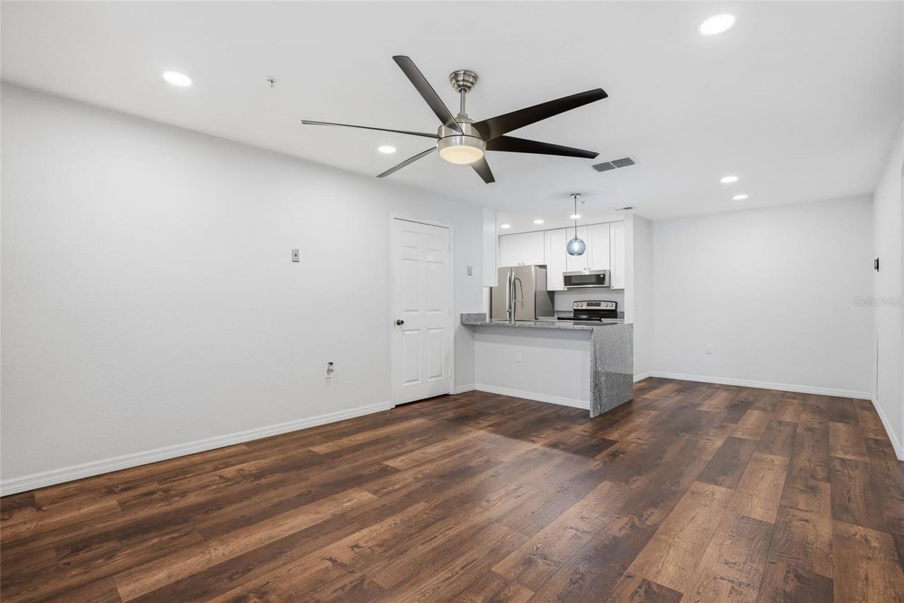 8809 Manor Loop , Unit 106, Lakewood Ranch, FL 34202 Photo