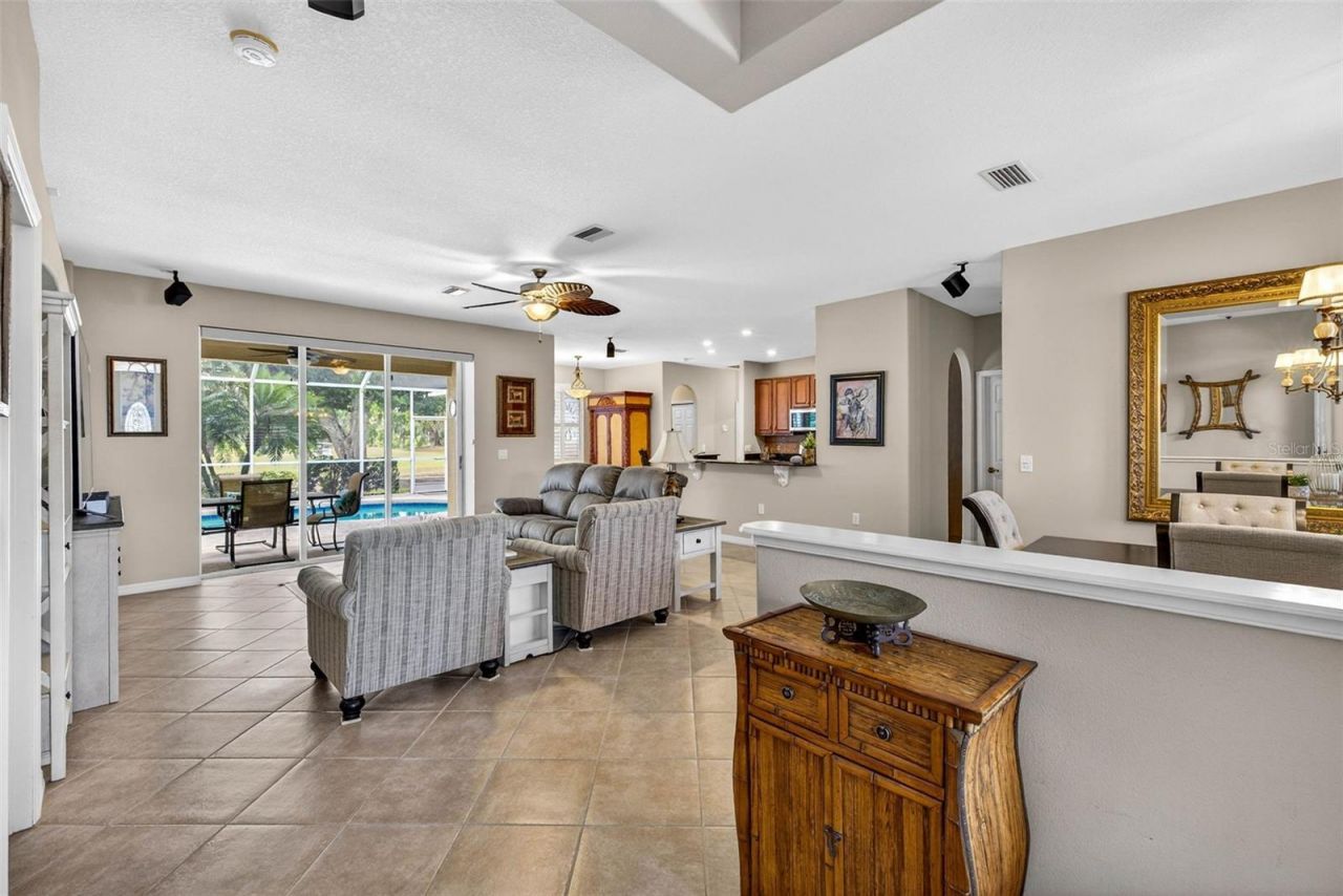 3819 Salida Delsol Drive , Sun City Center, FL 33573 Photo