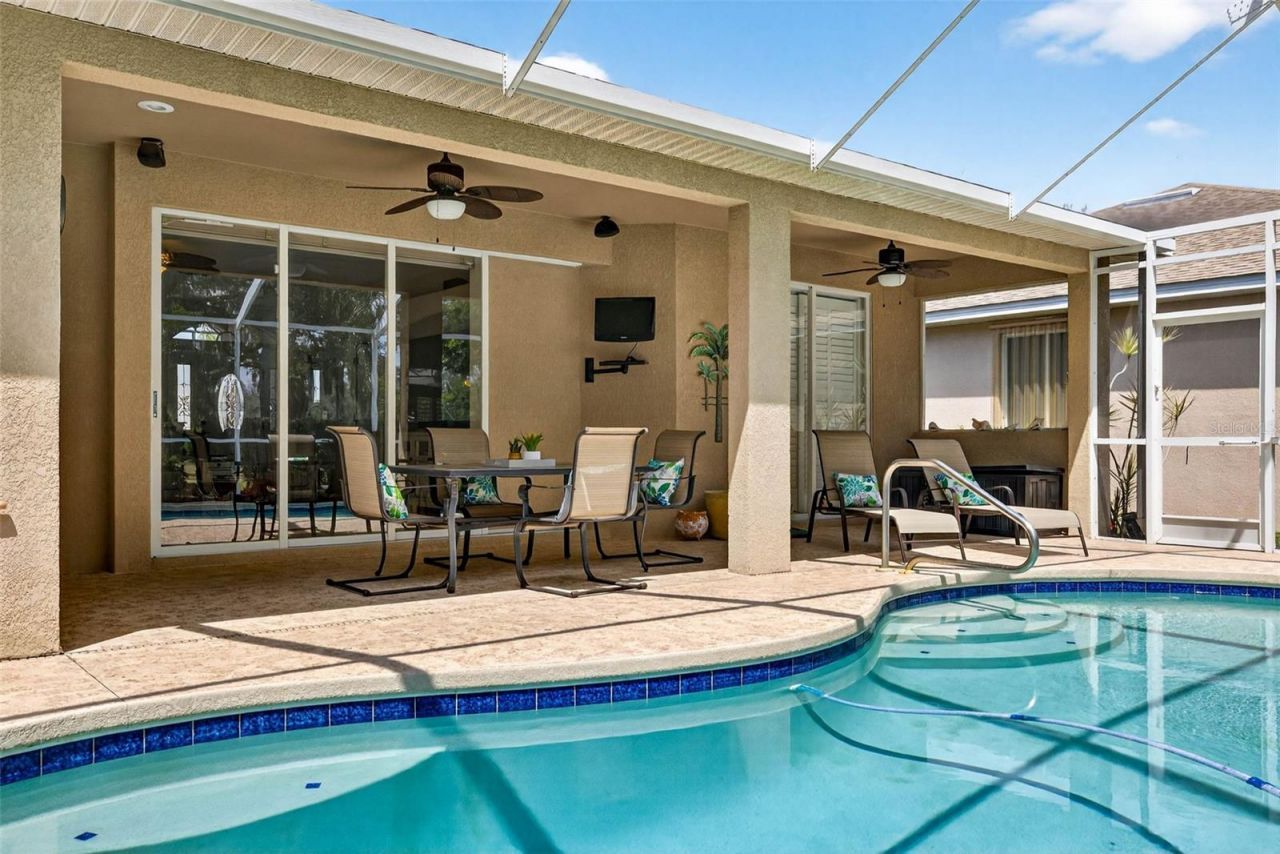 3819 Salida Delsol Drive , Sun City Center, FL 33573 Photo