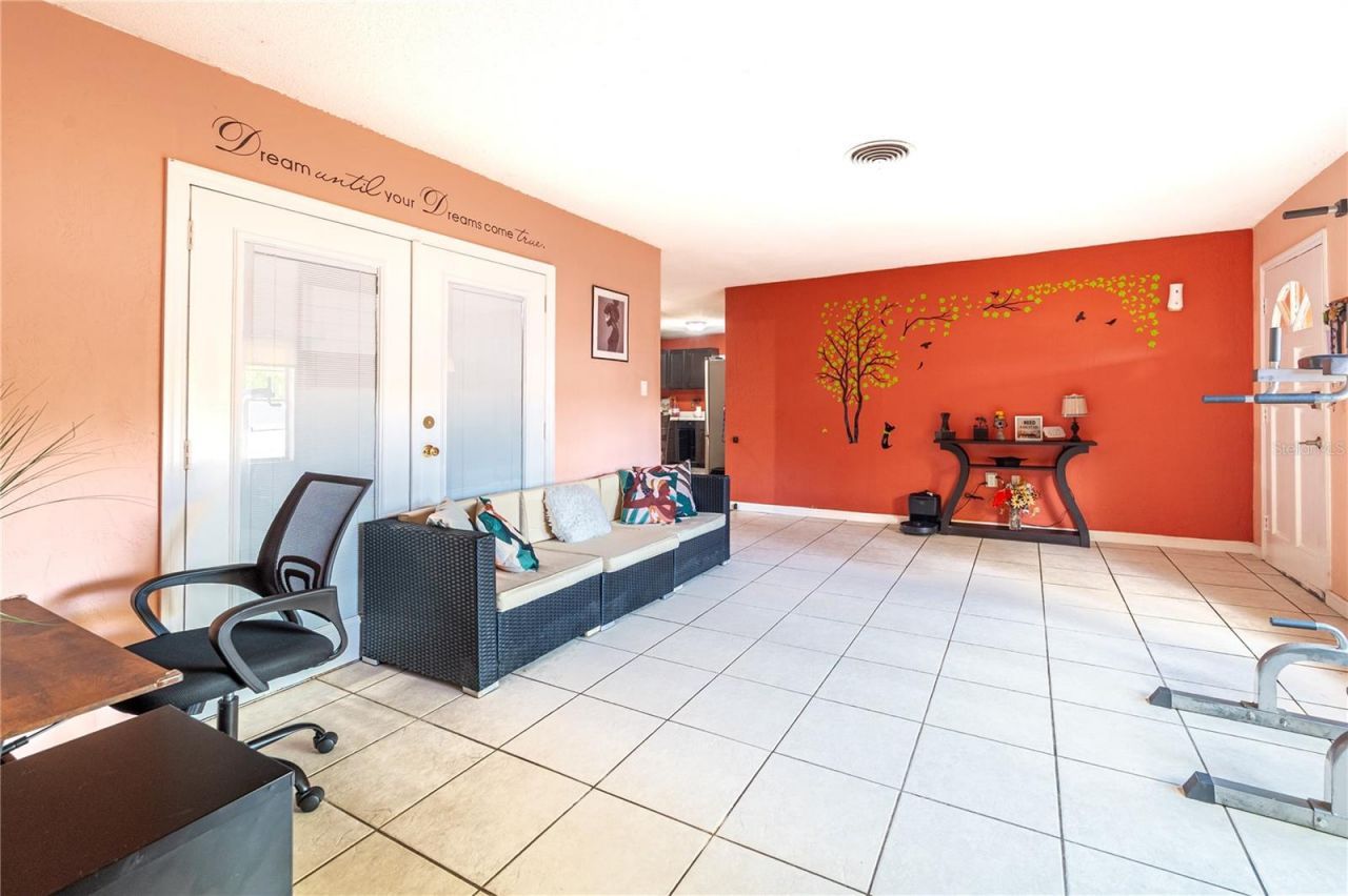 7410 5th Avenue N, Saint Petersburg, FL 33710 Photo