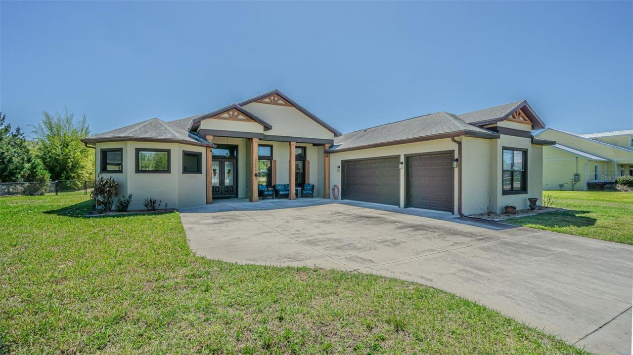 32646 Wesley Way, Dade City, FL 33525 Main Photo