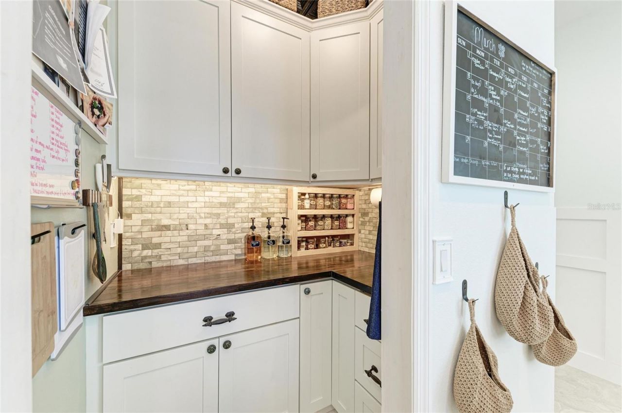 4253 Pond Brook Court , Bradenton, FL 34211 Photo