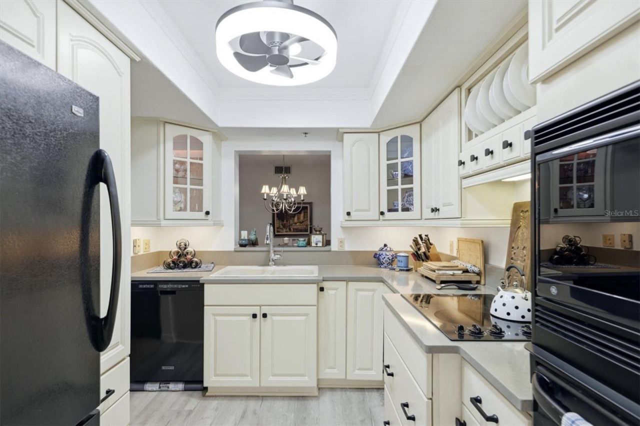 7301 29th Avenue Drive W, Unit 204, Bradenton, FL 34209 Photo