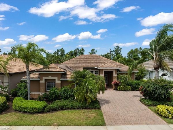 8888 Mustang Island CIR, NAPLES, FL 34113