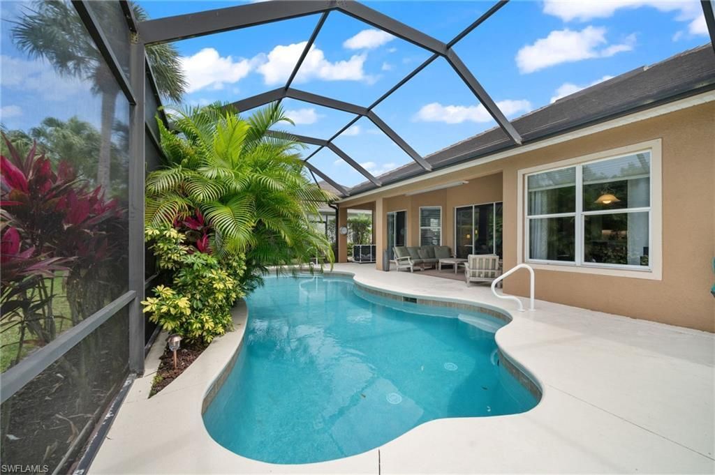 8888 Mustang Island Cir, Naples, FL 34113 Photo