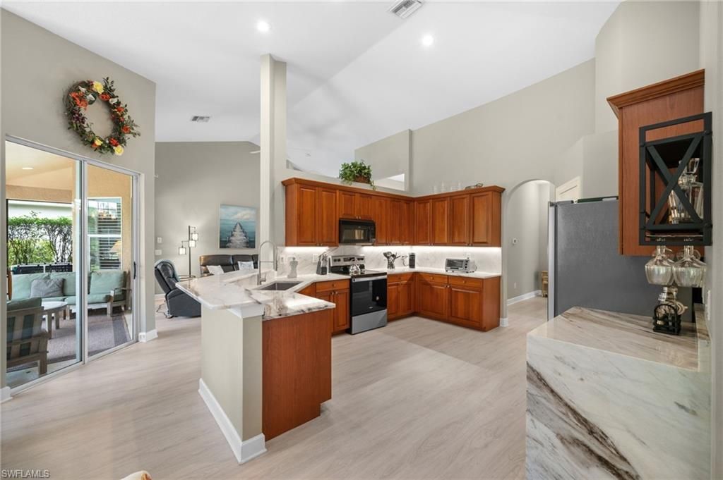 8888 Mustang Island Cir, Naples, FL 34113 Photo