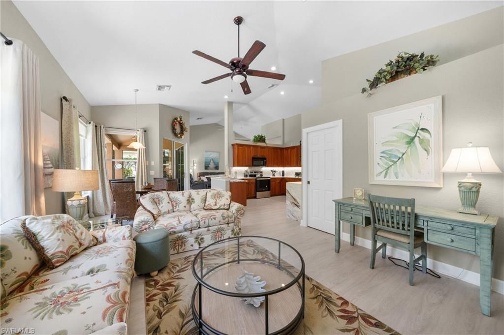 8888 Mustang Island Cir, Naples, FL 34113 Photo