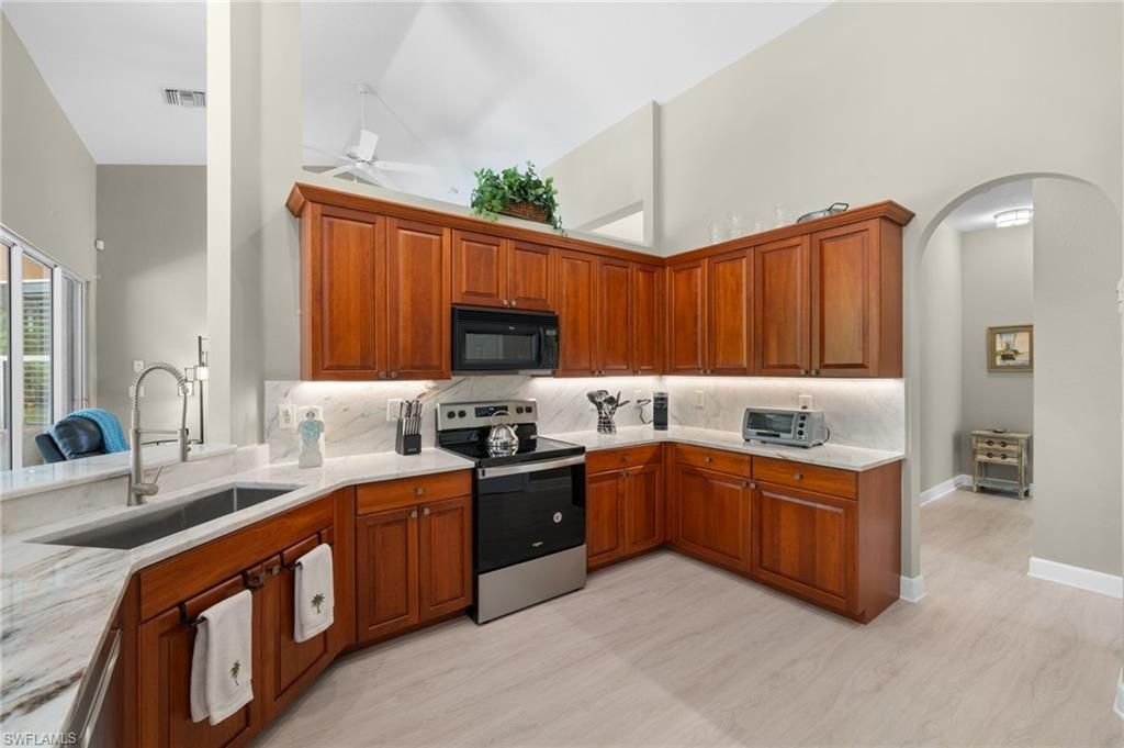 8888 Mustang Island Cir, Naples, FL 34113 Photo