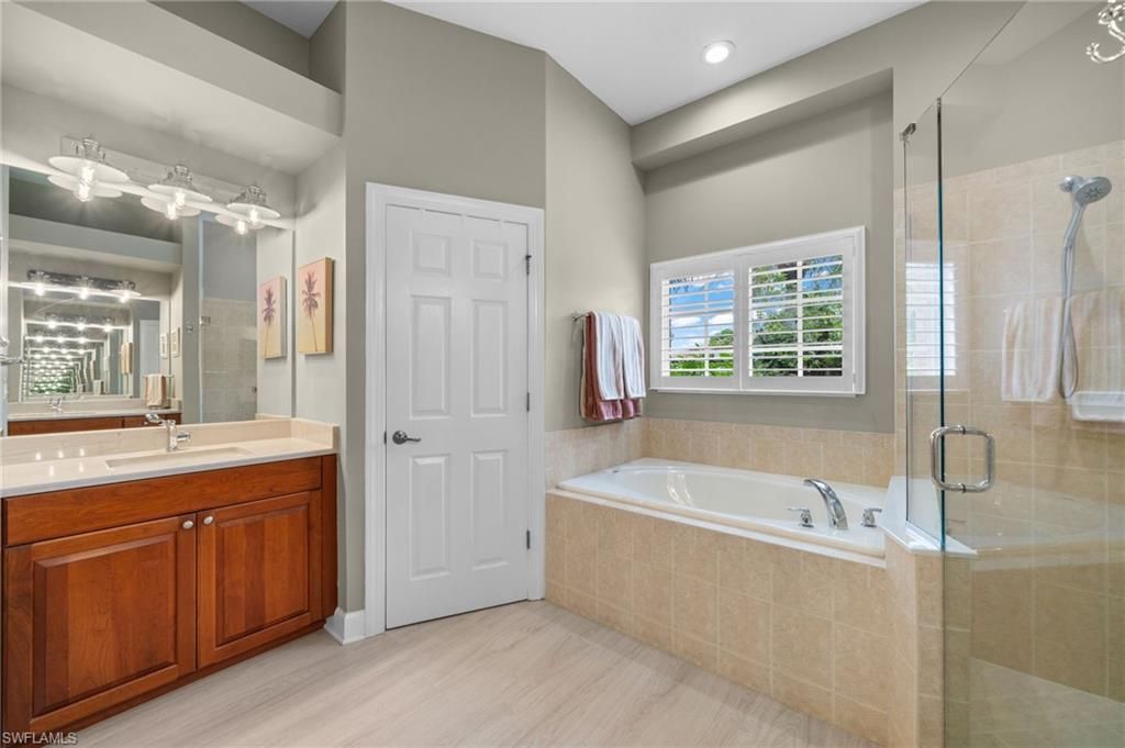 8888 Mustang Island Cir, Naples, FL 34113 Photo