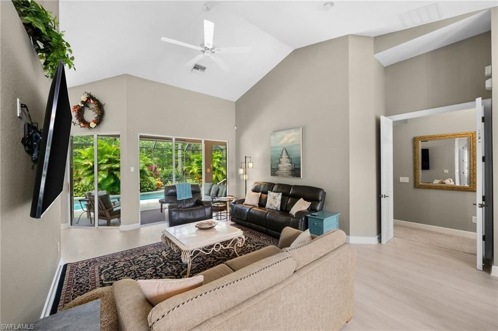 8888 Mustang Island Cir, Naples, FL 34113 Photo