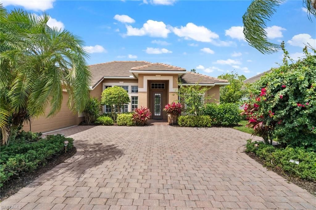 8888 Mustang Island Cir, Naples, FL 34113 Photo