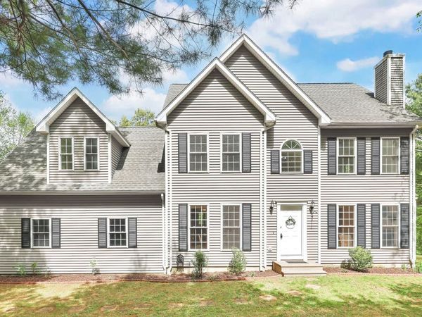 9-A Alice , Burlington, CT 06013