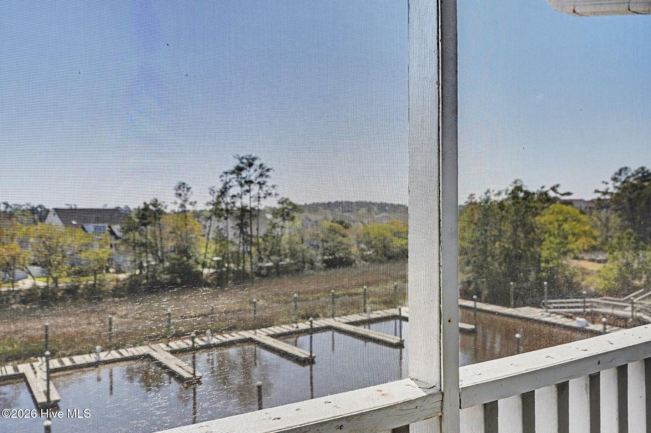 4413 Eastport Boulevard Photo 26