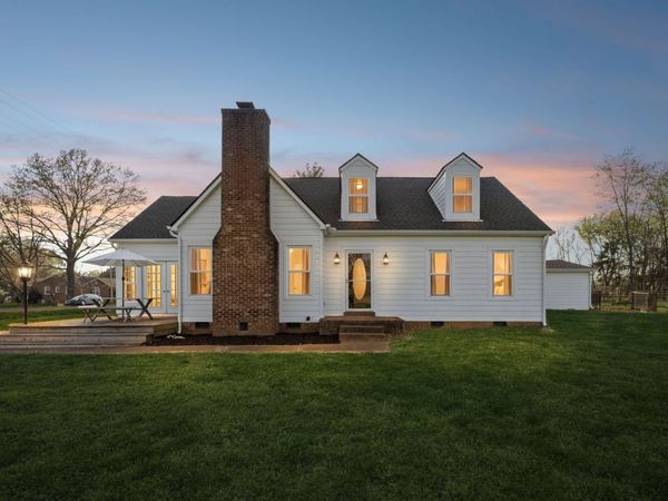 104 Juniper Dr, Murfreesboro, TN 37129