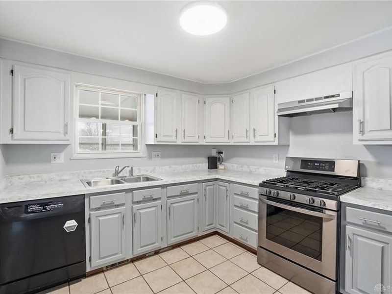 4061 Forest Ridge Boulevard, Riverside, OH 45424 Photo 11