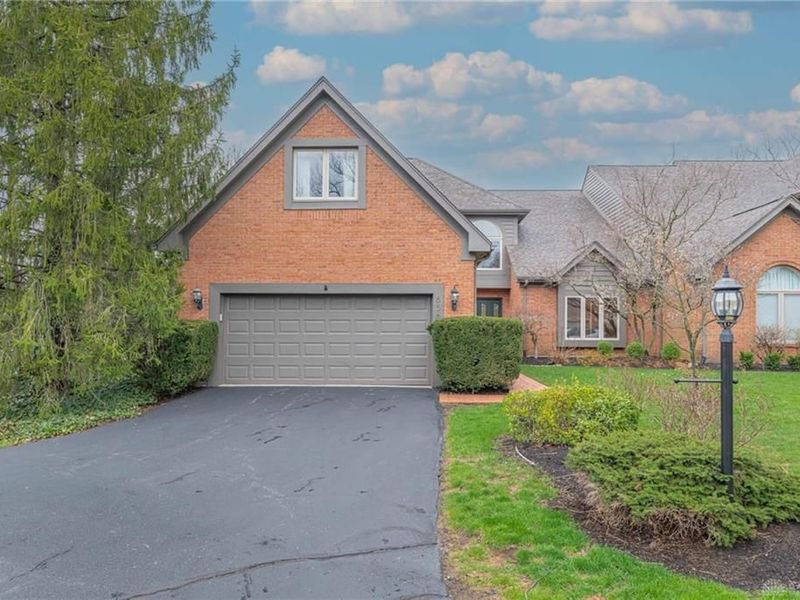 856 Timberlake, Kettering, OH 45429 Photo 2