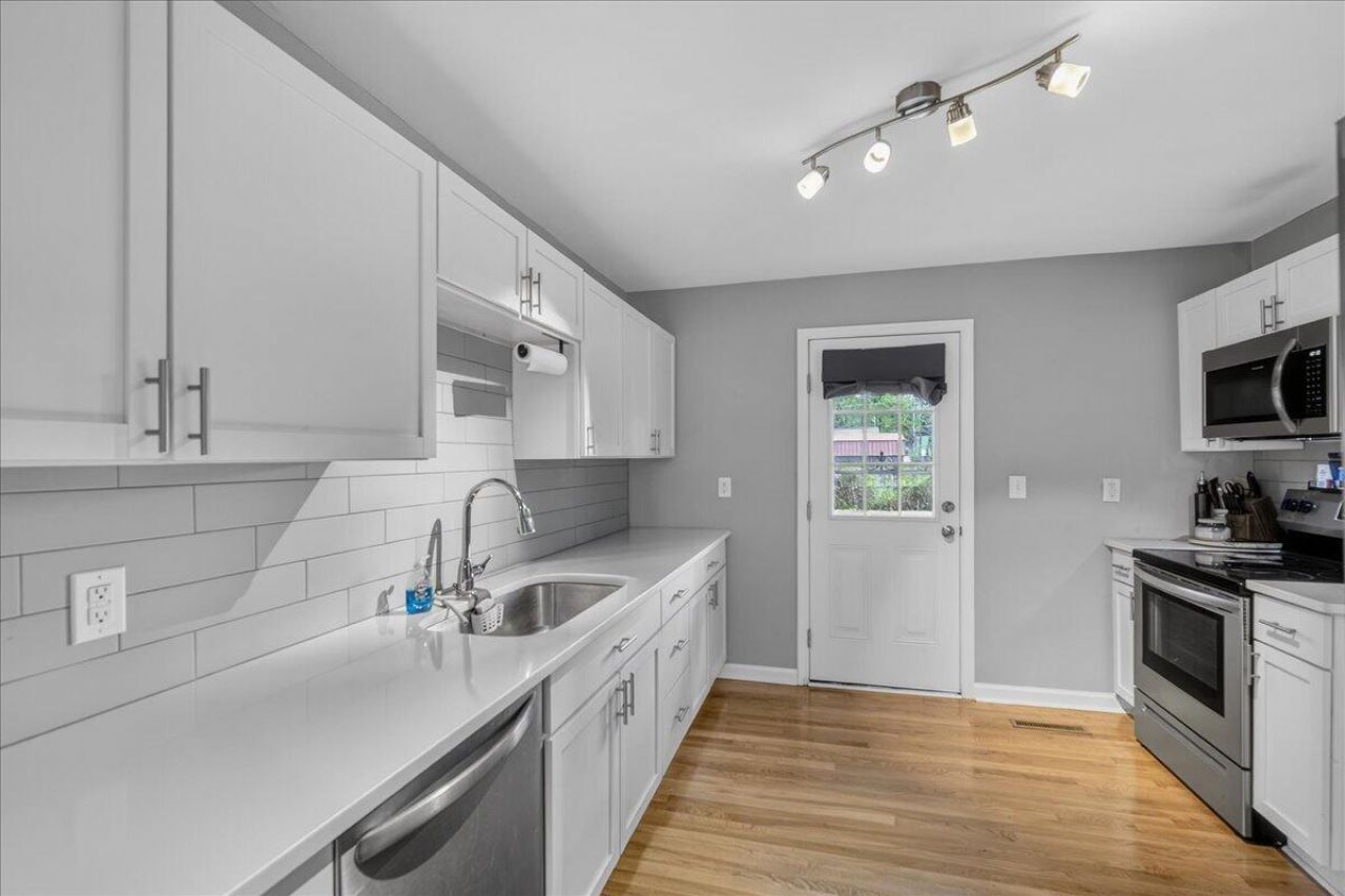 111 Harvey Avenue Photo 8