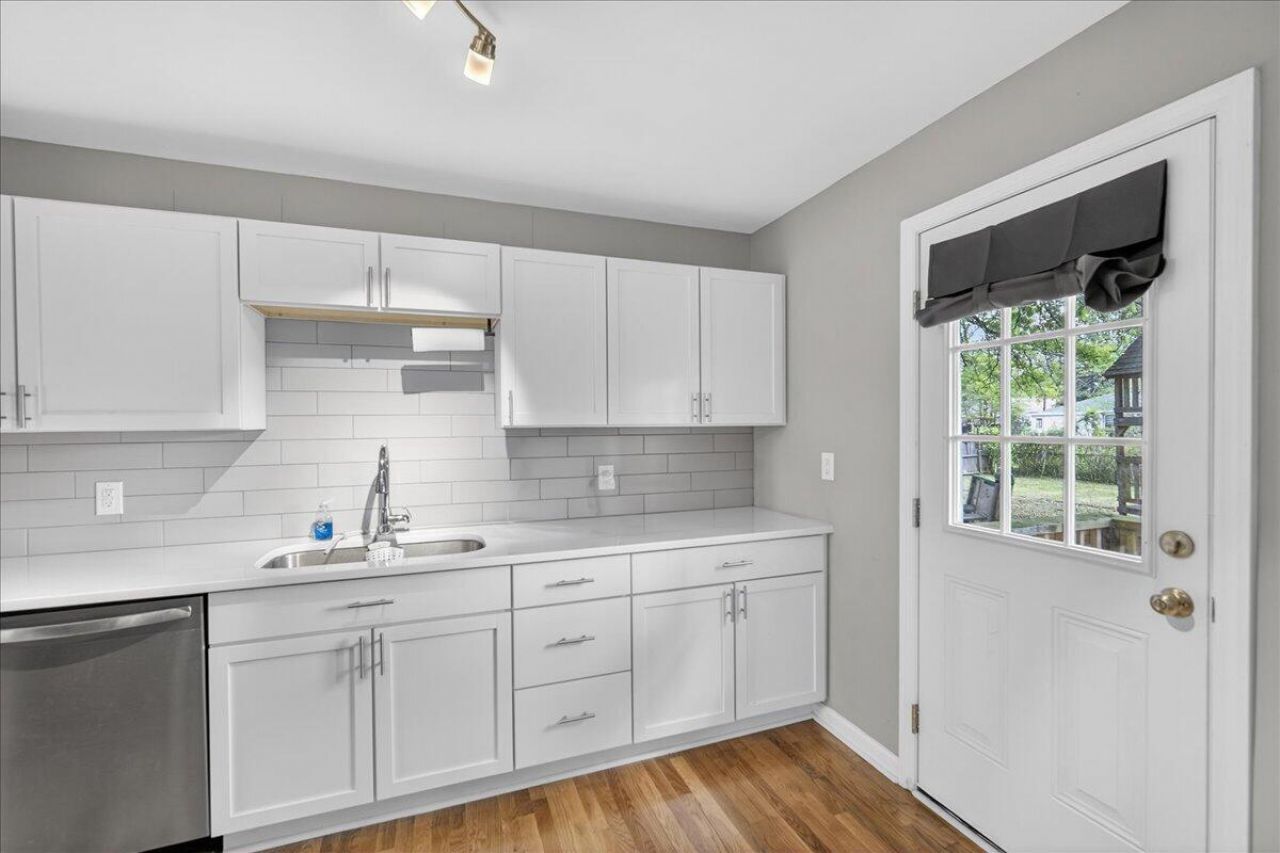 111 Harvey Avenue Photo 9