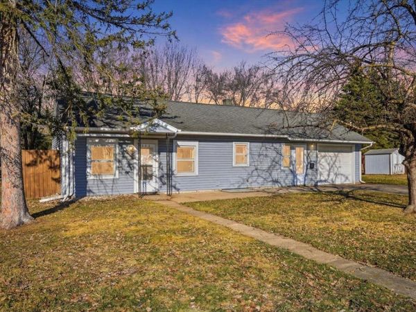 735 N Montana Avenue , New Richmond, WI 54017