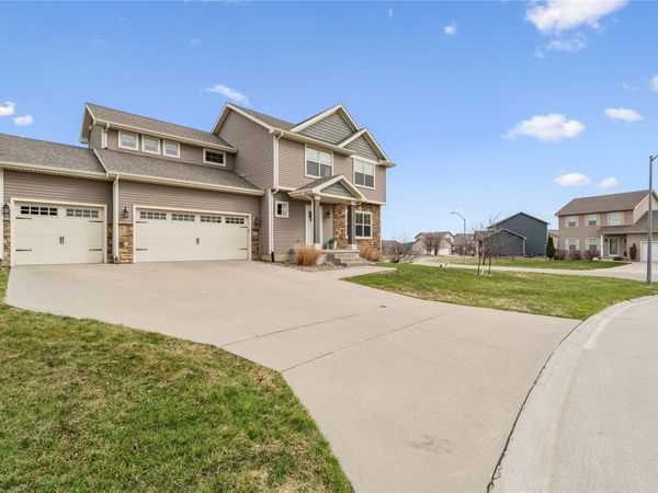 613 SE 17th Street, Grimes, IA 50111