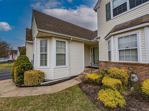 2807 Eve Ann Drive , Port Jefferson Station, NY 11776