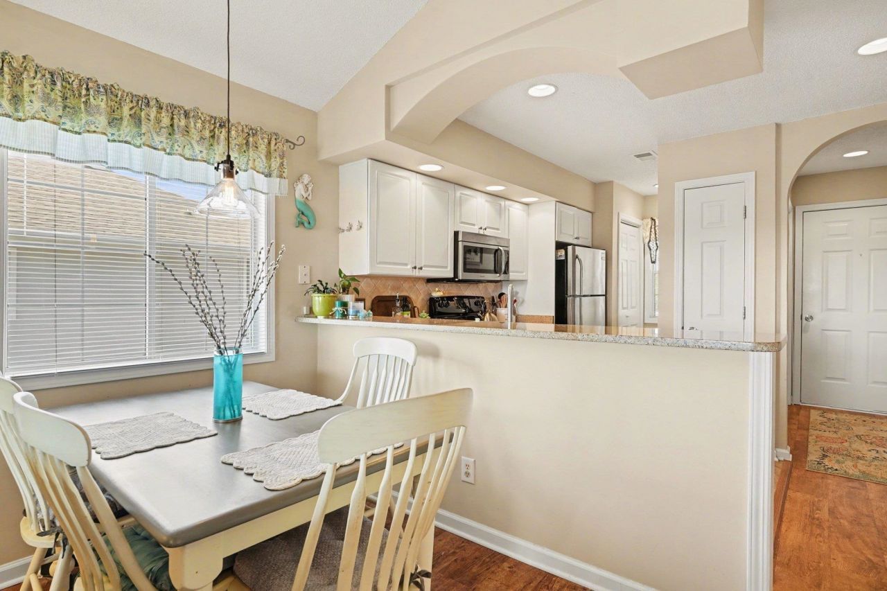 4413 Eastport Blvd. Photo 13