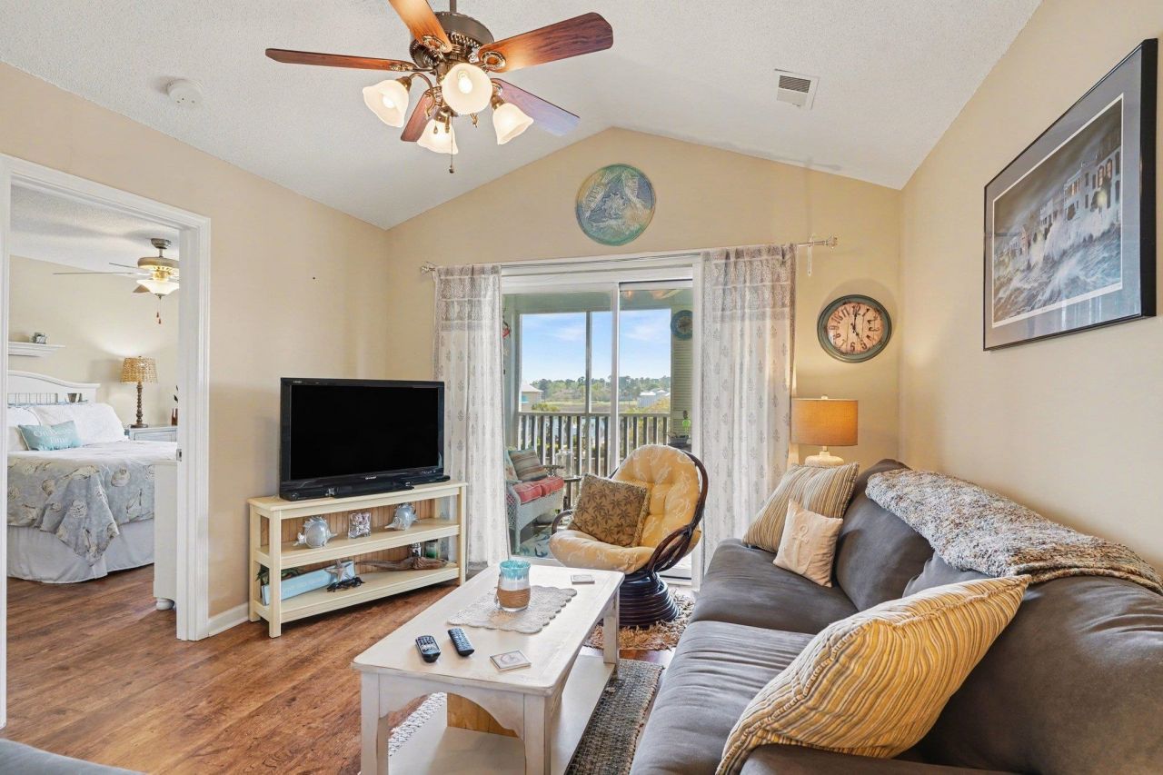 4413 Eastport Blvd. Photo 14