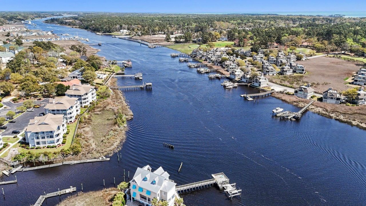 4413 Eastport Blvd. Photo 5