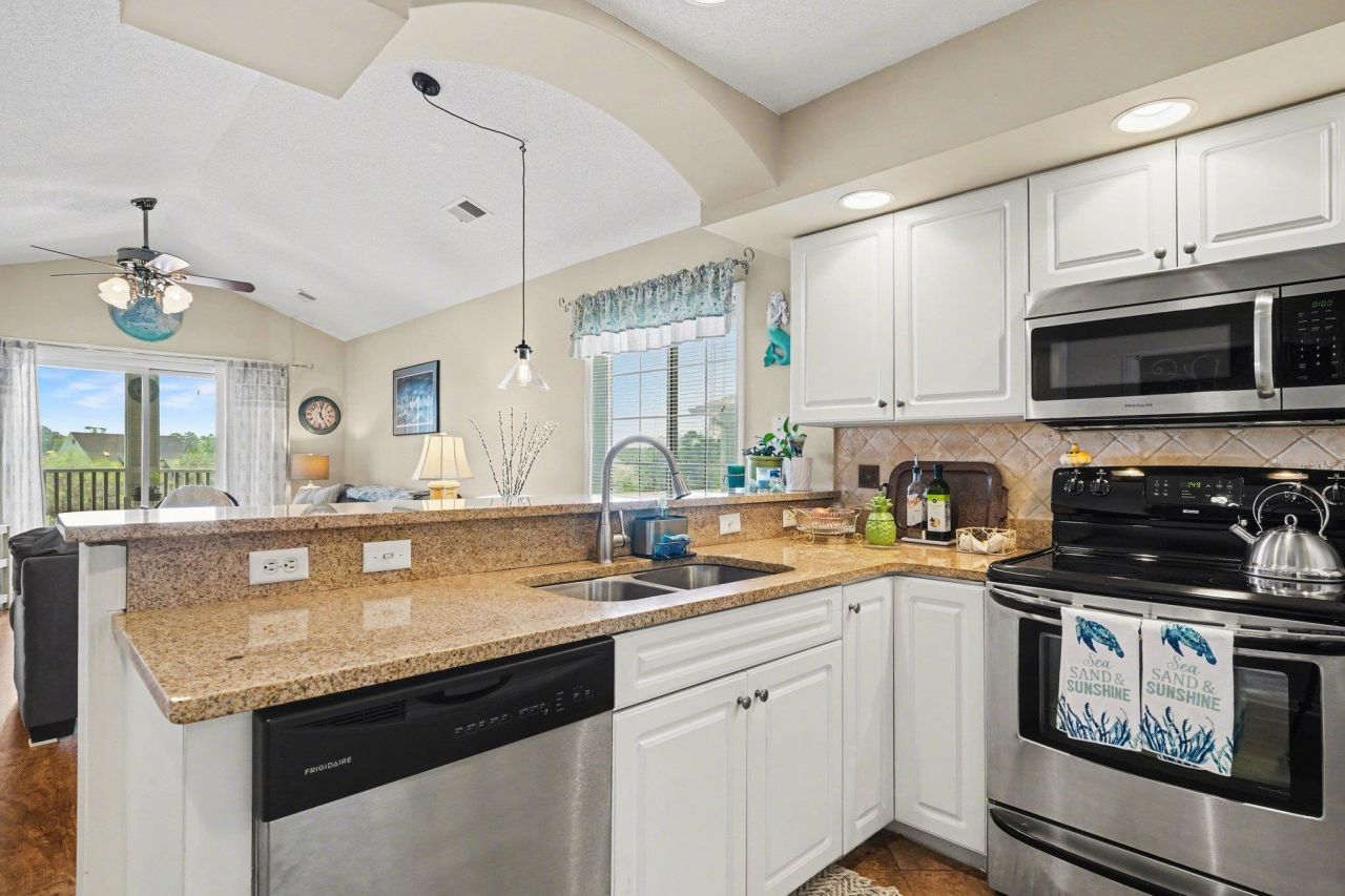 4413 Eastport Blvd. Photo 9