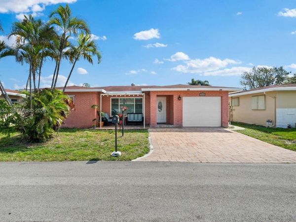 1270 NW 49th St , Deerfield Beach, FL 33064