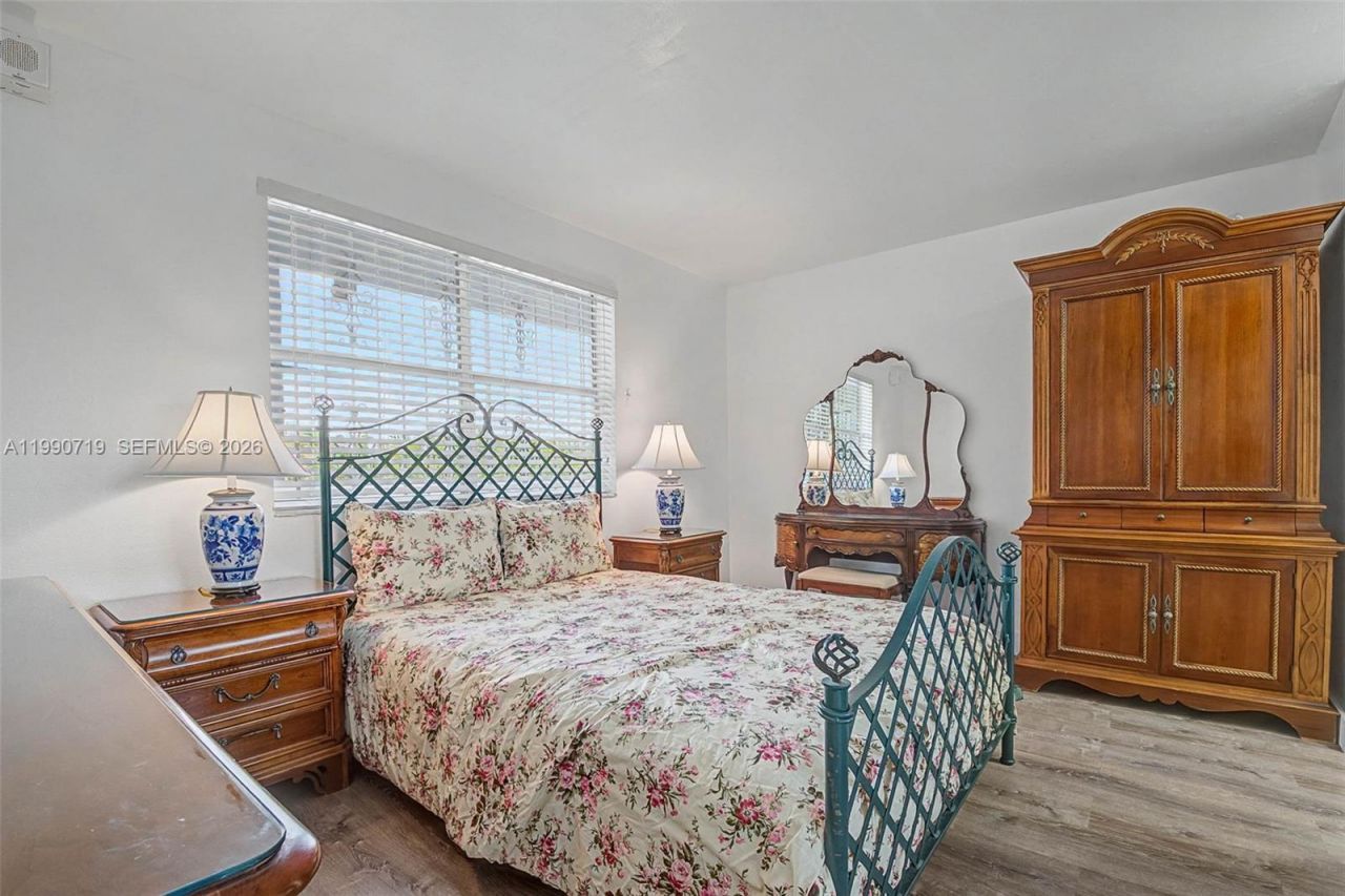 2950 SW 3rd Ave, Unit 3B, Miami, FL 33129 Photo