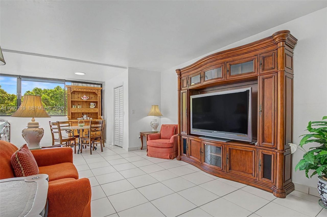 2950 SW 3rd Ave, Unit 3B, Miami, FL 33129 Photo