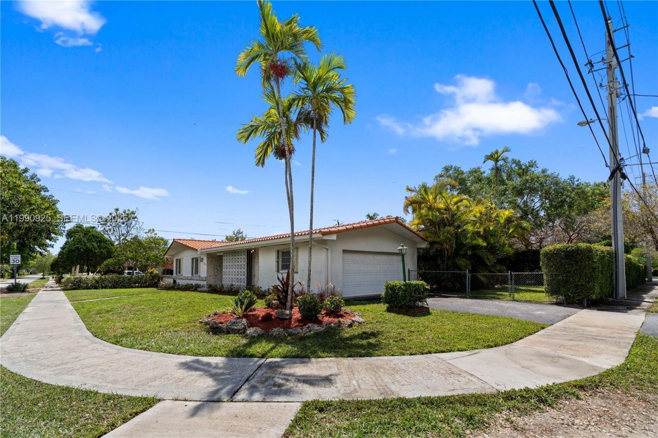 4800 SW 64th Ave, Miami, FL 33155 Photo