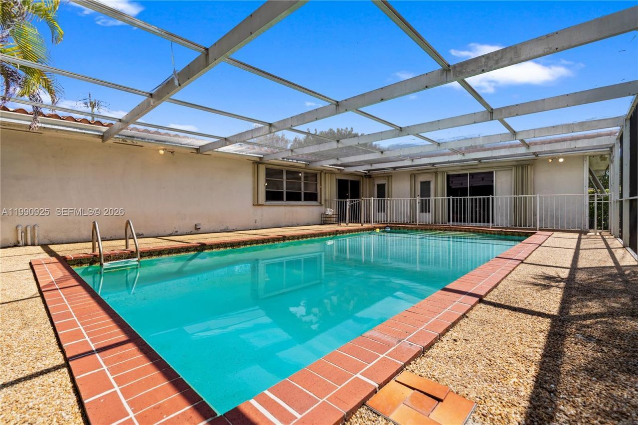 4800 SW 64th Ave, Miami, FL 33155 Photo