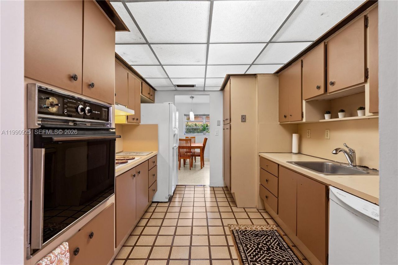 4800 SW 64th Ave, Miami, FL 33155 Photo