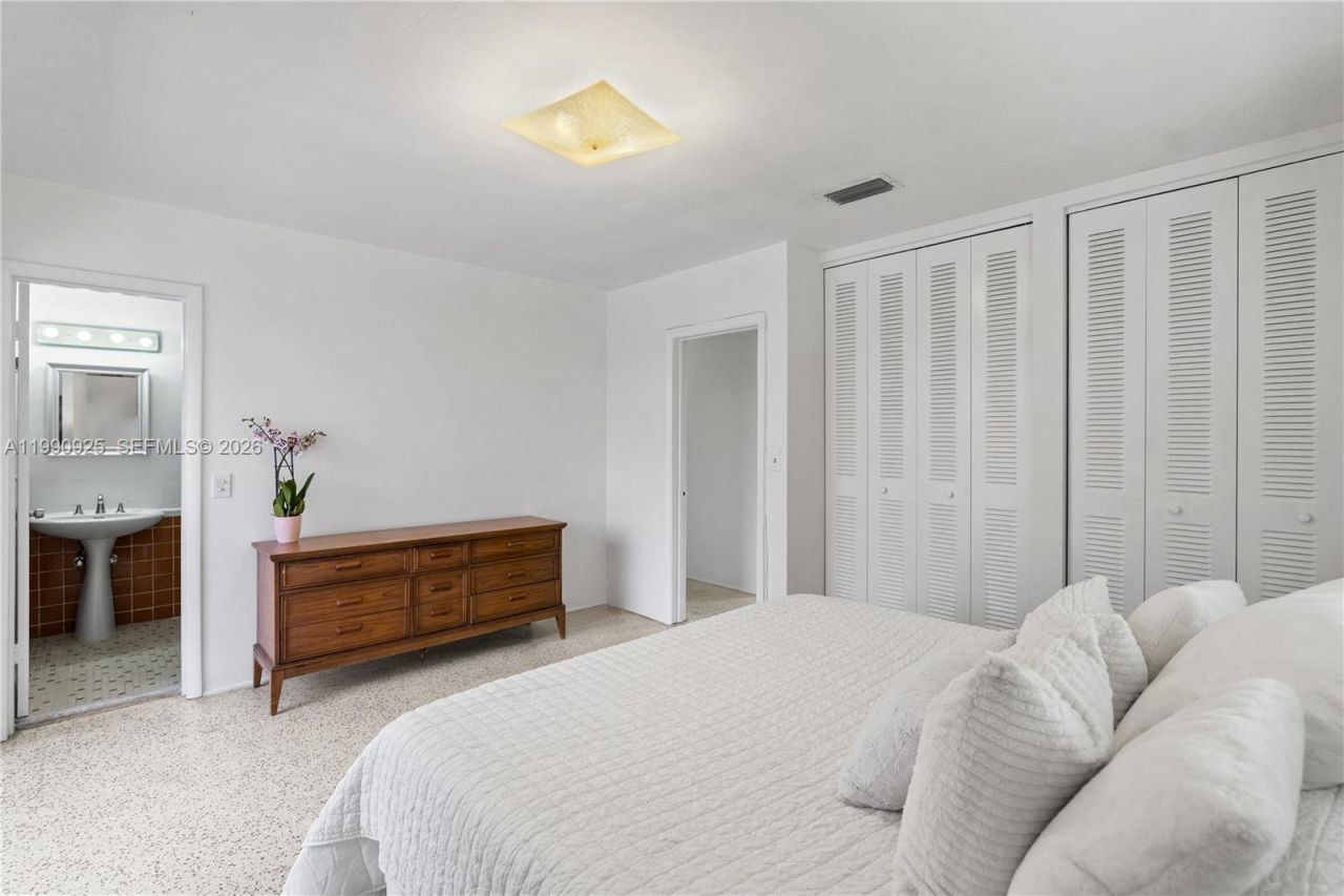 4800 SW 64th Ave, Miami, FL 33155 Photo