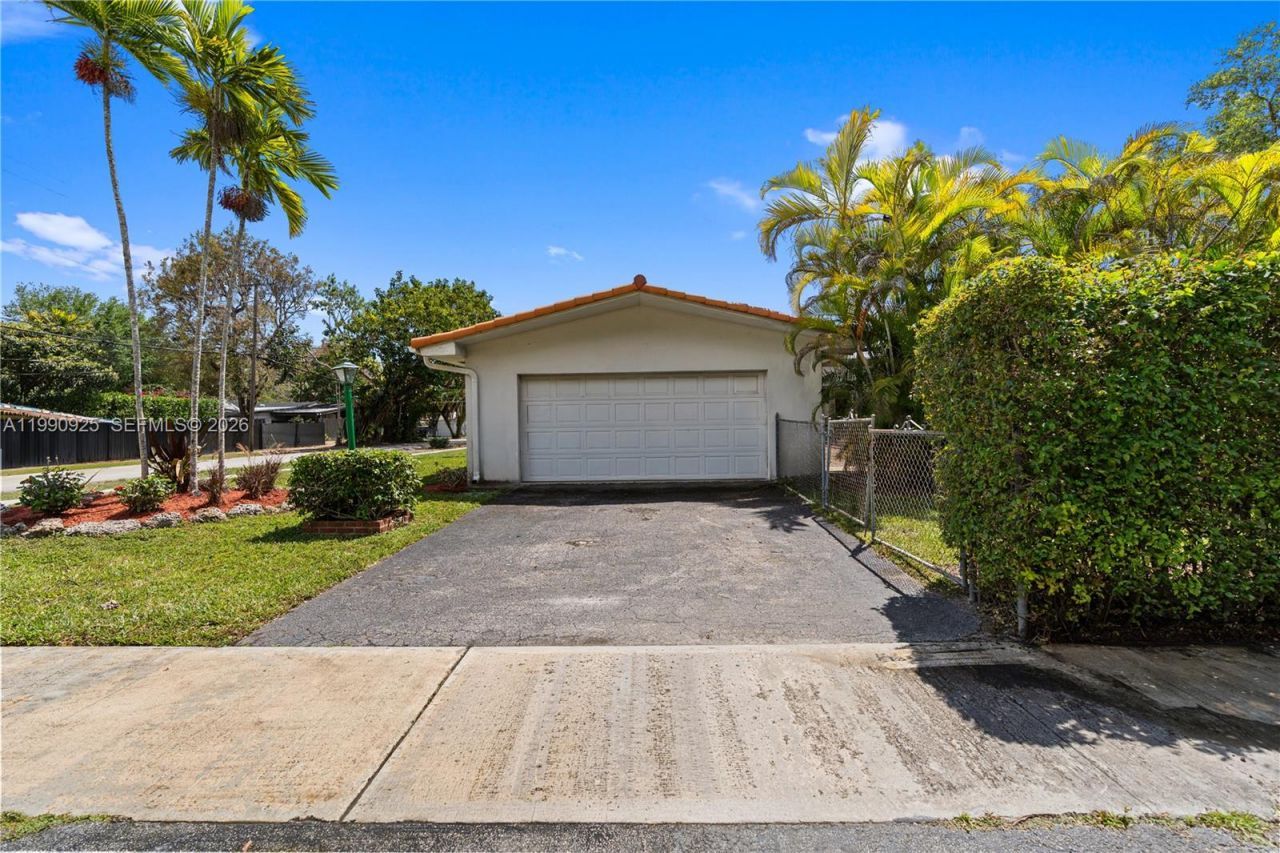 4800 SW 64th Ave, Miami, FL 33155 Photo