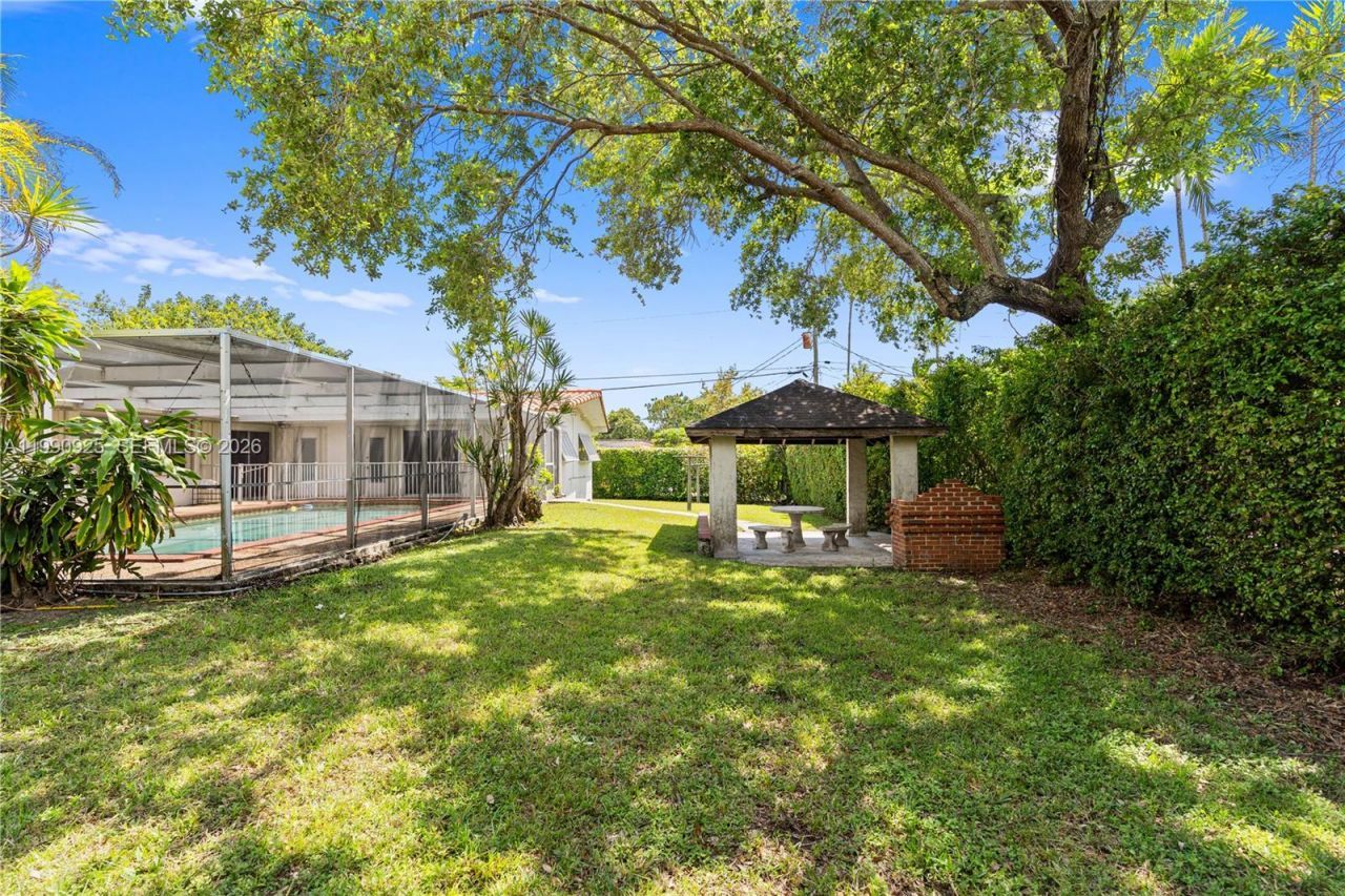 4800 SW 64th Ave, Miami, FL 33155 Photo