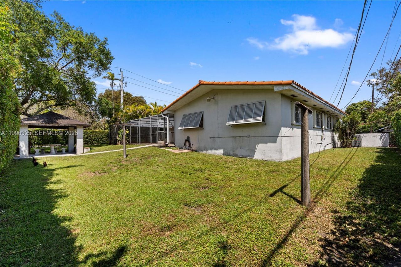 4800 SW 64th Ave, Miami, FL 33155 Photo