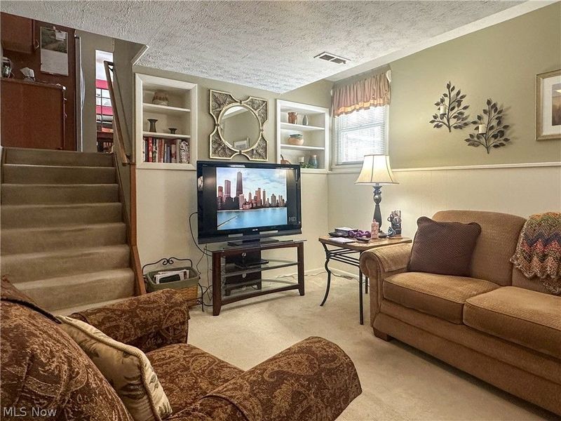 7915 Brookwood Street NE, Warren, OH 44484 Photo 18