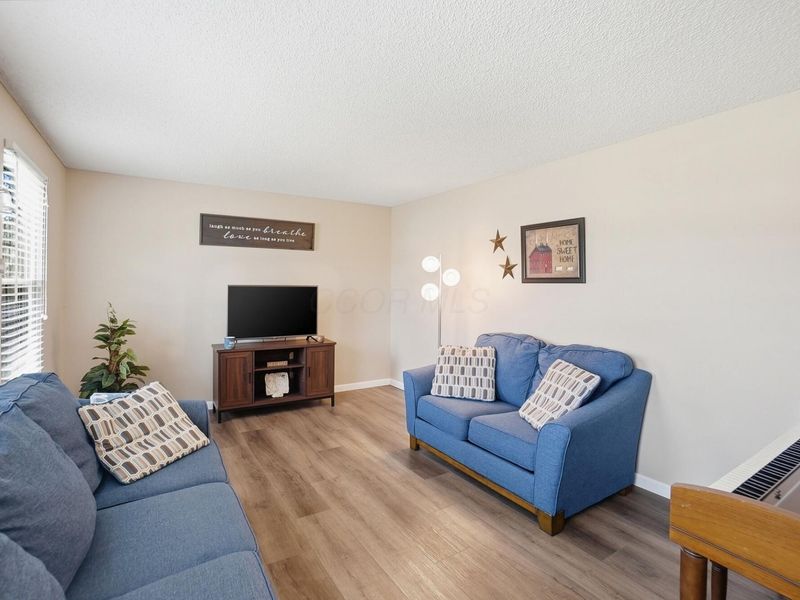 2199 Shirlene Drive, Grove City, OH 43123 Photo 4