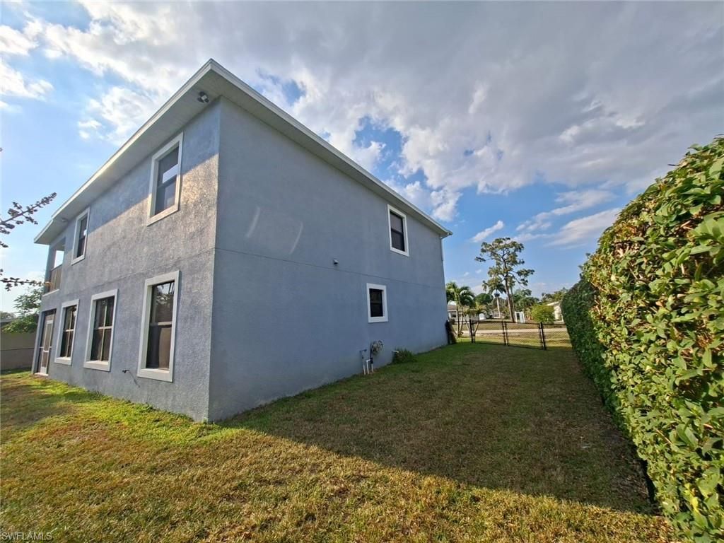 2360 Burton Ave , Fort Myers, FL 33907 Photo