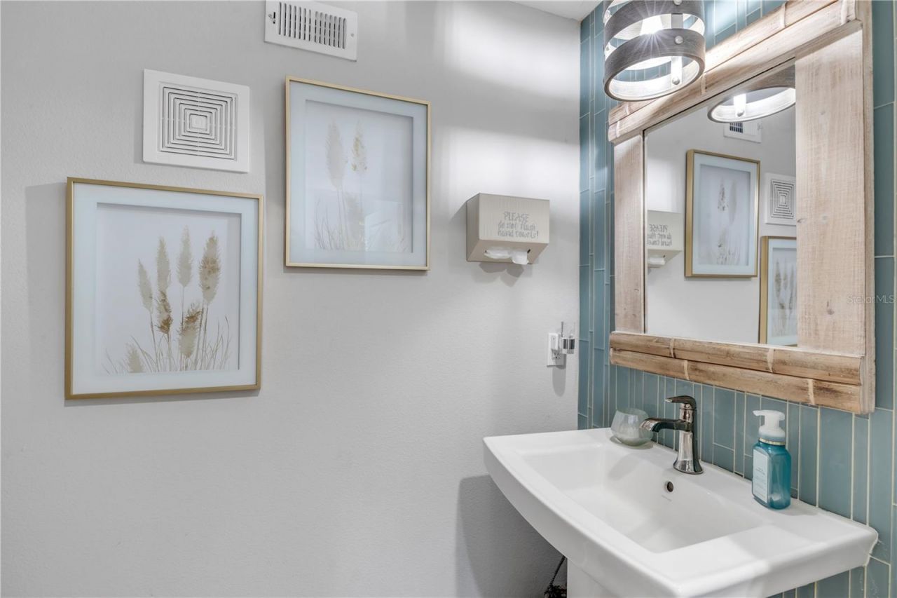 1502 Saxon Drive, New Smyrna Beach, FL 32169 Photo