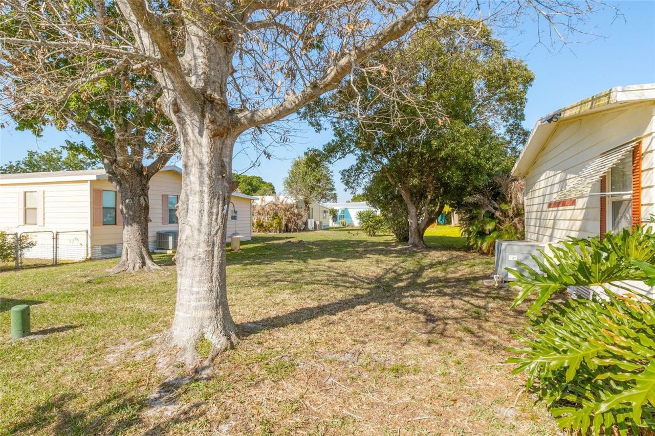 917 Cypress Street, Sebastian, FL 32976 Photo