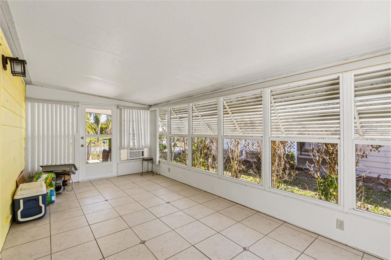 917 Cypress Street, Sebastian, FL 32976 Photo