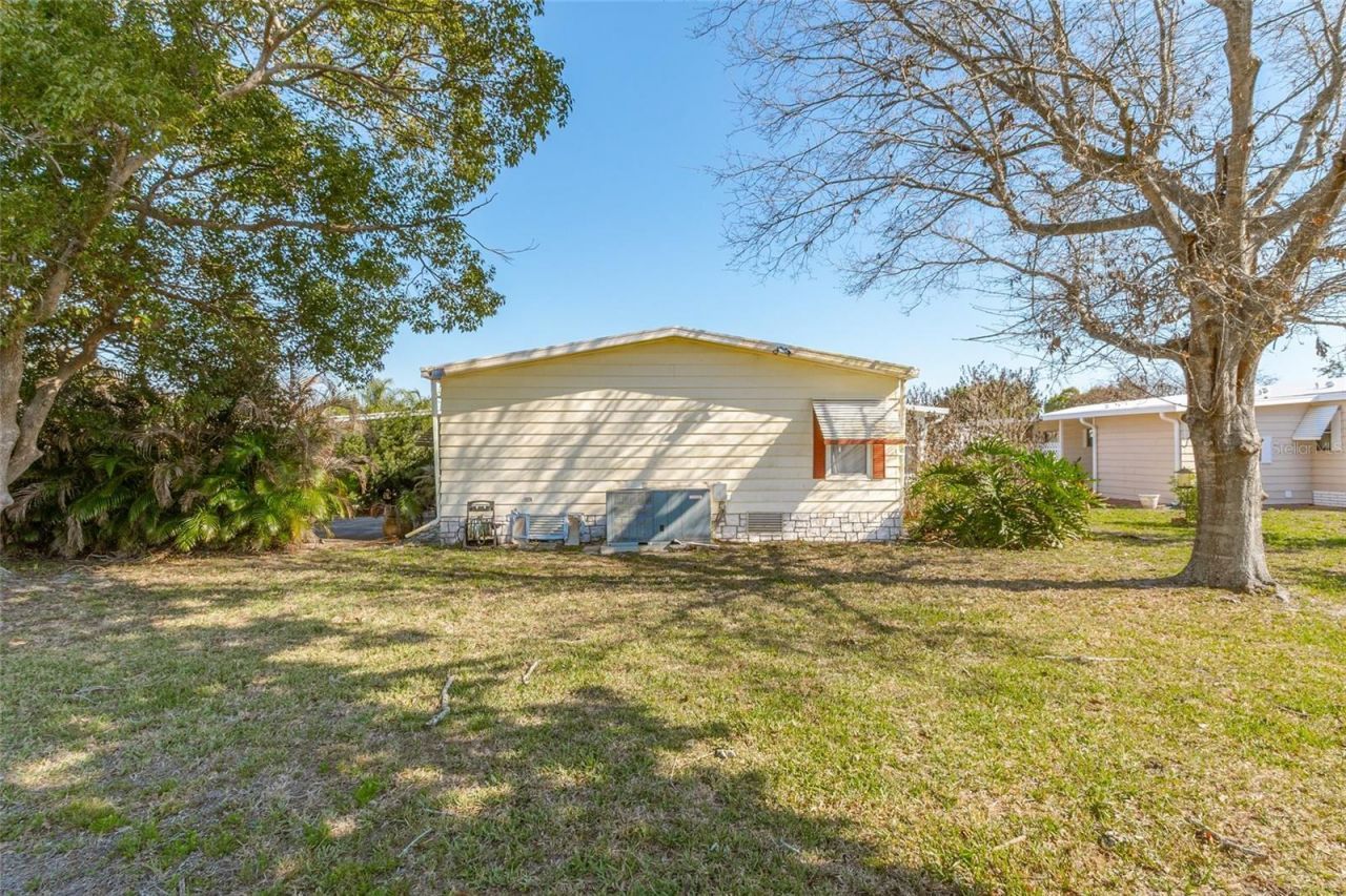 917 Cypress Street, Sebastian, FL 32976 Photo